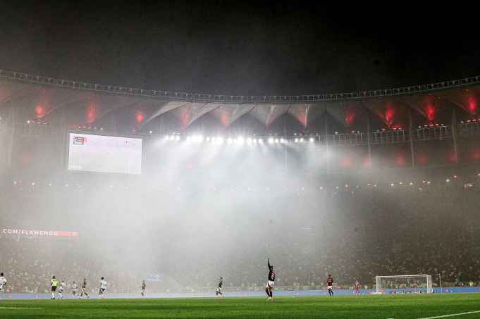Recorde de público no Maracanã.