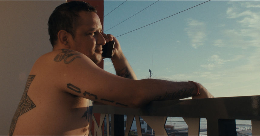 Une arme à la main, j'ai traversé le désert - Laurence Garret.jpg