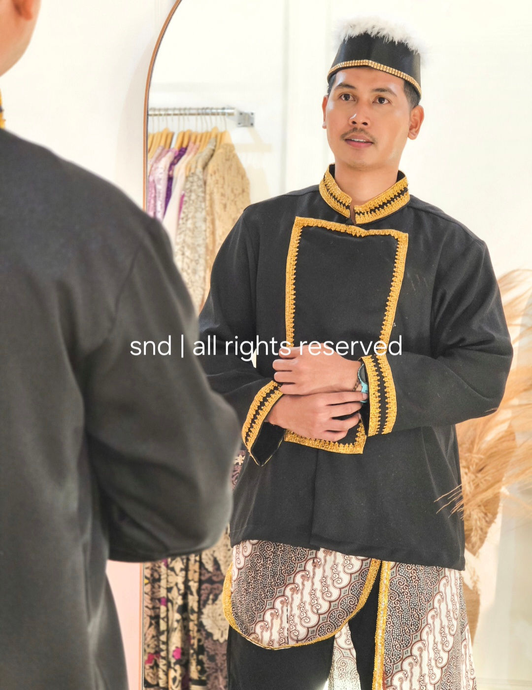 Baju Adat Premium - Kutai Kalimantan Pria (Set)