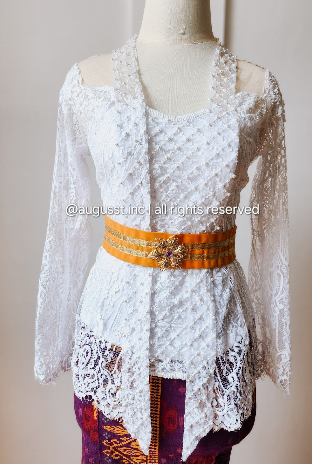 Kebaya Bali Premium - White Classic Payet (set)