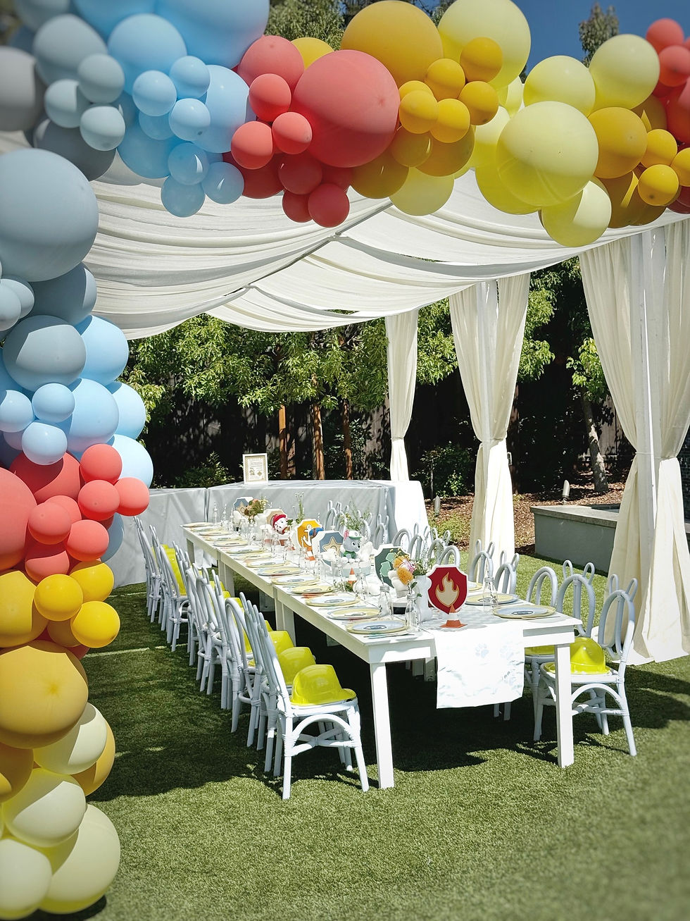 Balloon Garland Install