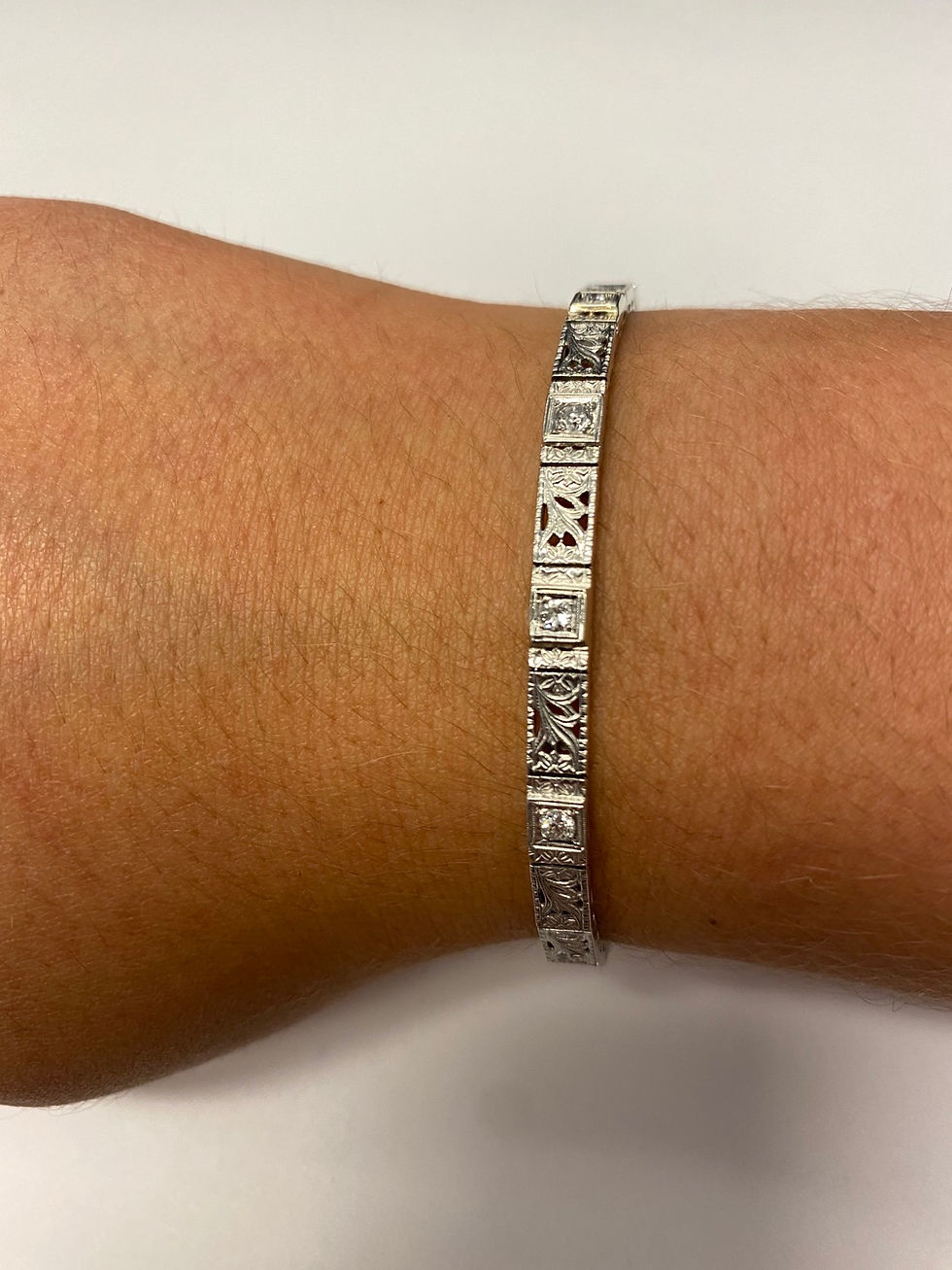 Thumbnail: Vintage diamond tennis bracelet 