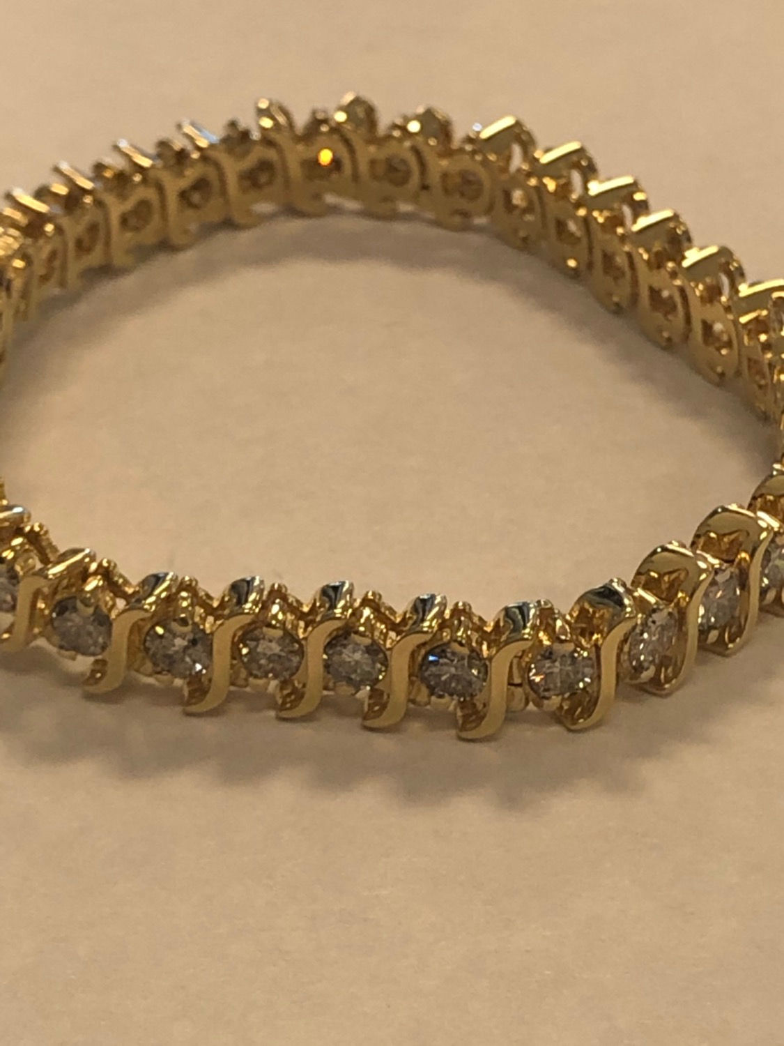 6.43 carat total weight diamond tennis bracelet 