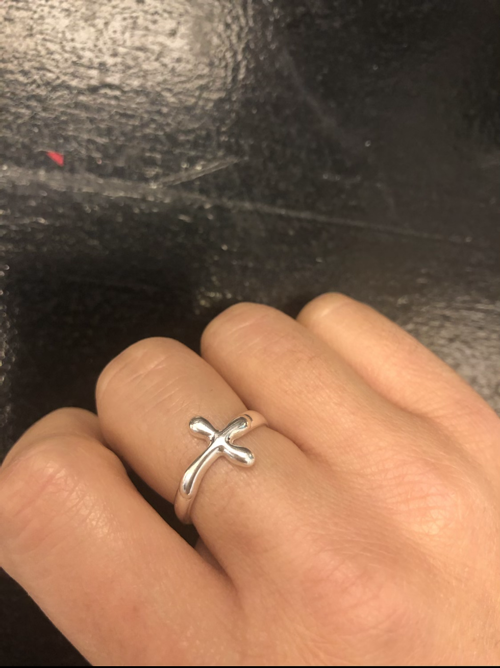 Thumbnail: Sideways cross ring 