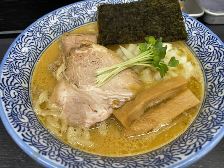 散歩がてらのラーメン