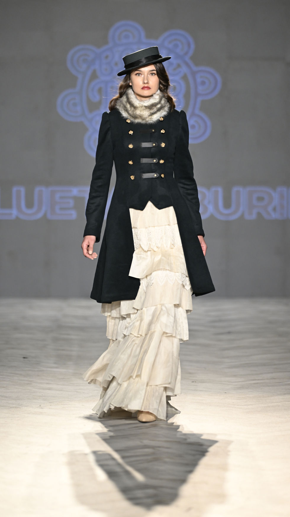 글로벌 무대에 오른 한국 디자이너… 밴쿠버 패션 위크를 빛내다