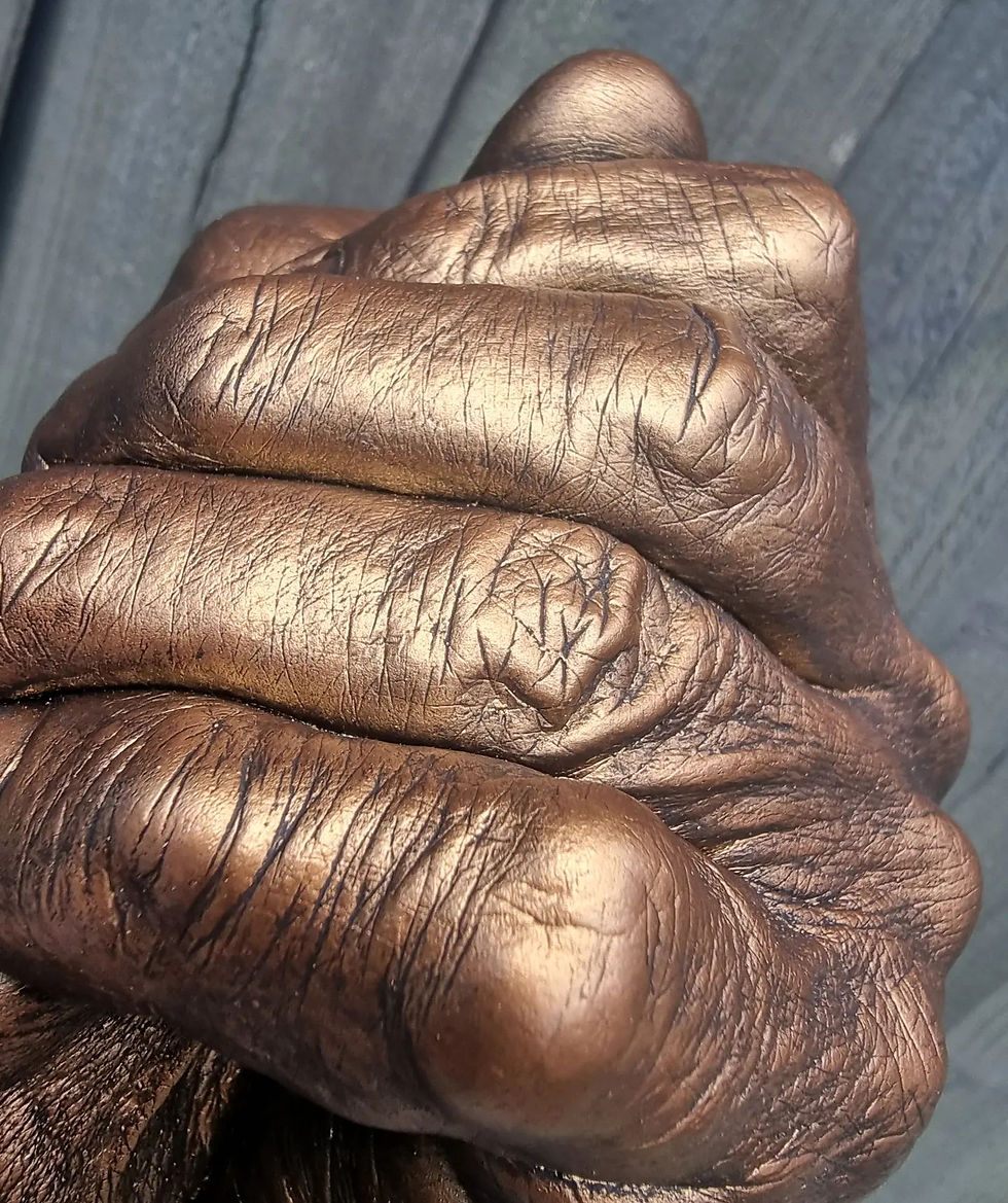 Thumbnail: Hand Entwined