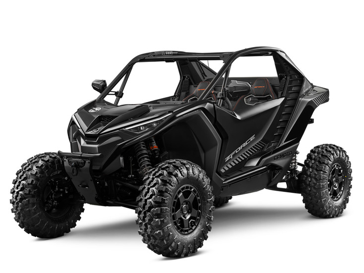 CFMOTO Z10 Turbo T3 side by side turbo con design aggressivo e trazione 4x4