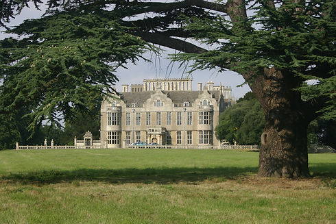 Lilford Hall - Front facade.jpg