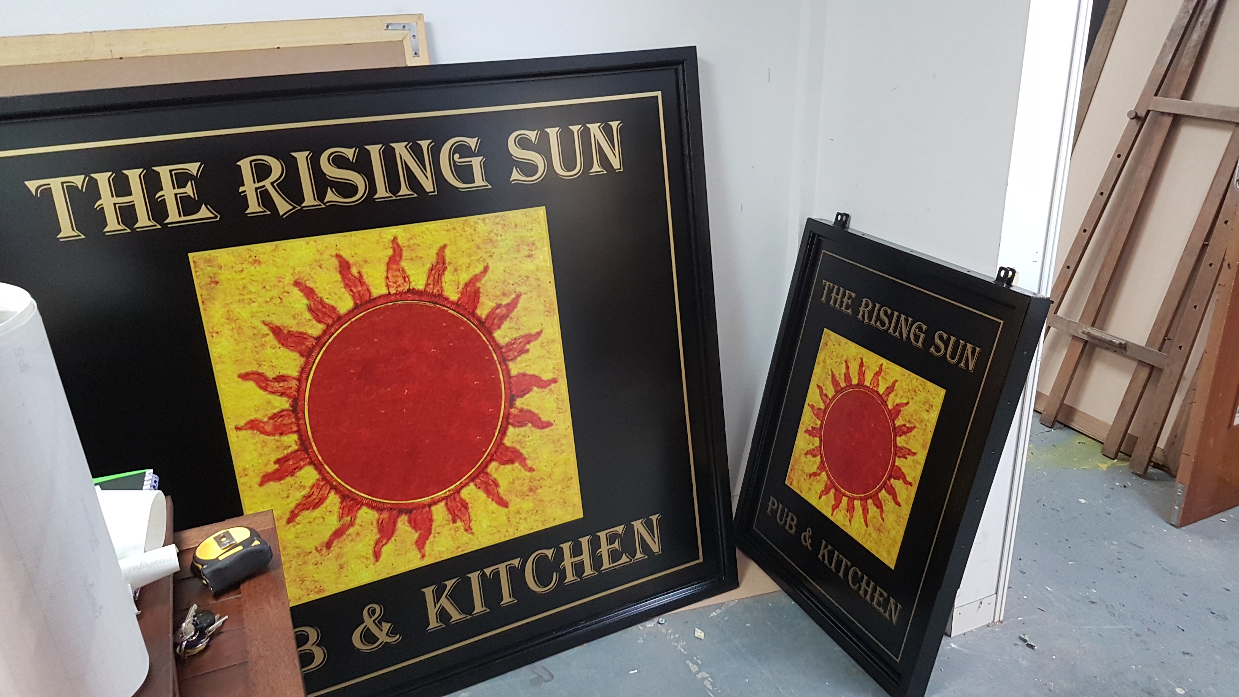 Swing Sign