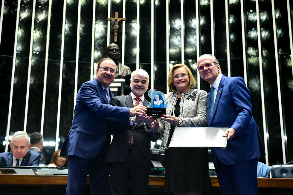 SENADO FEDERAL CONCEDE COMENDA SANTA DULCE DOS POBRES À FAV