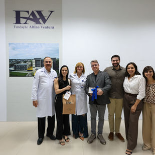 DR. NETO ROSATELLI COMPARTILHA EXPERTISE EM CATARATA DE ALTO VOLUME NA FUNDAÇÃO ALTINO VENTURA