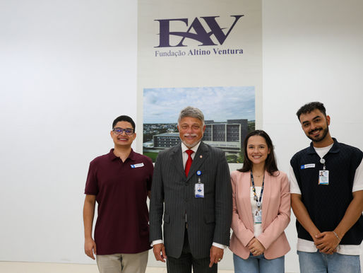 REPRESENTANTES DO CENTRO DE REFERÊNCIA EM OFTALMOLOGIA (CEROF-UFG) VISITAM A FAV