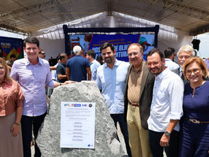 PEDRA FUNDAMENTAL MARCA INÍCIO DA CONSTRUÇÃO DA UNIDADE DA FAV EM PETROLINA - PE