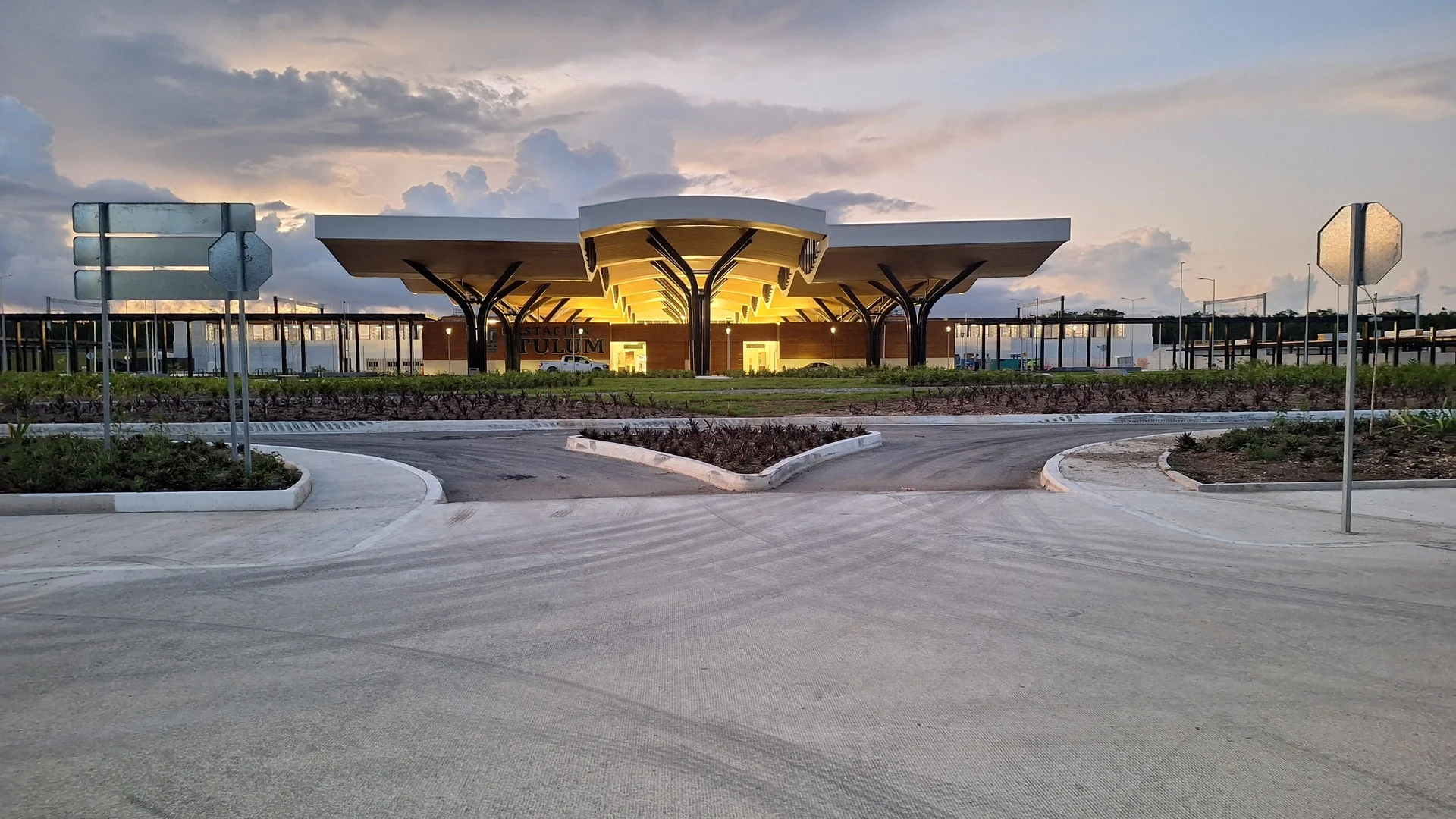 Tulum Tren Maya Pueblo