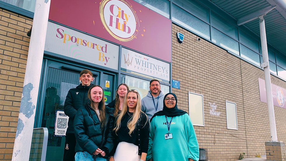 Yasmin Kauser (front right), One80’s Young Persons Engagement Mentor & Recovery Support Worker, and Ash Northin (top right), Recovery Practitioner, visited the Foundation at the University of Bradford Stadium, to deliver training for all of its staff members