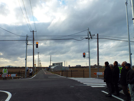  鍋潟新田交差点 信号機 点灯式に出席しました