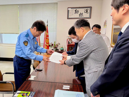 歩行者用信号機への音響装置設置をお願いする要望書を提出してまいりました