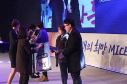 HYUN3712
