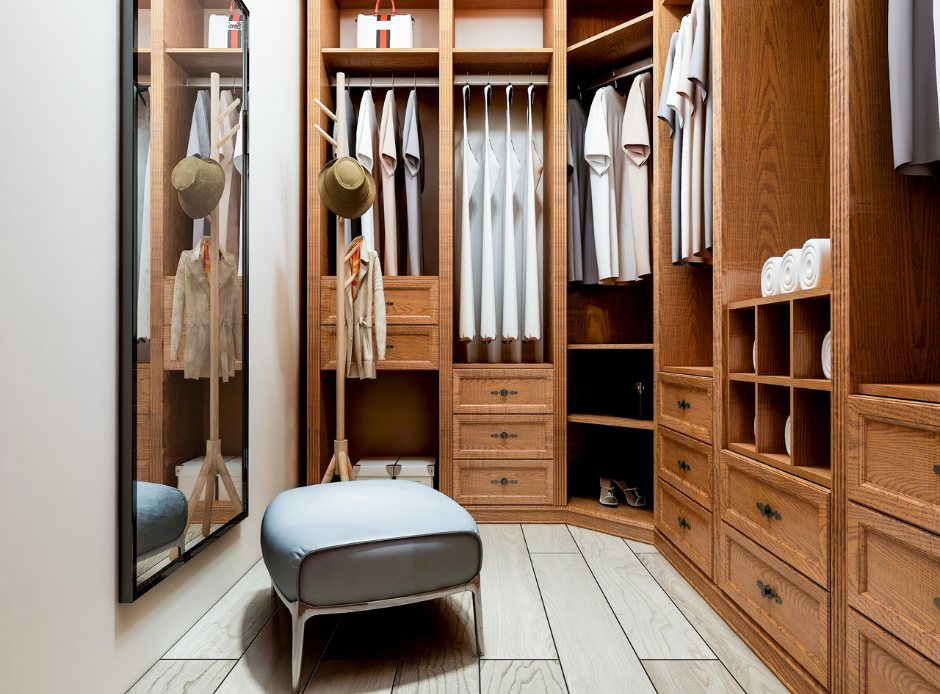 closet with big mirror