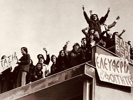 52. Yılında Politeknik Radyosu Hâlâ Bizi Çağırıyor