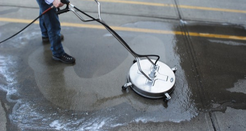 Driveway and path pressure cleaning Gold Coast – mould and dirt removal