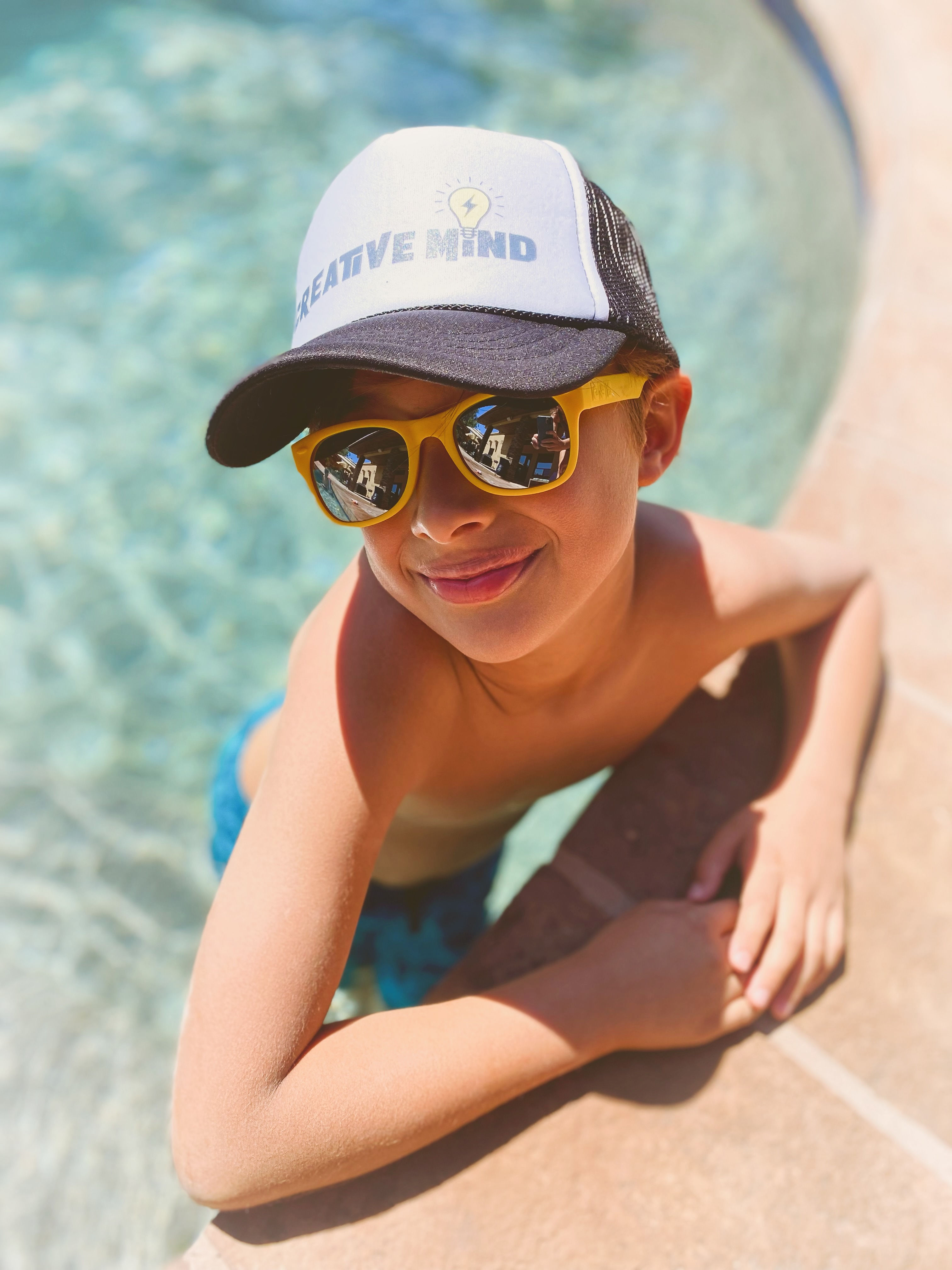White Hat + Sunnies Combo