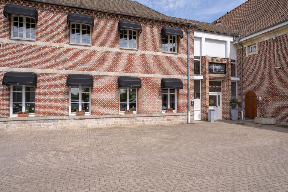 Restaurant à Roost Warendin.jpg