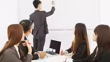 管理職（商品開発・人事・カフェ）