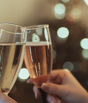 Enjoy a complimentary glaze with any partial or full highlight in February! (4).png