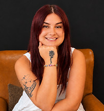 Makayla headshot website (2)_edited.jpg