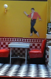 Rock 'n Roll Cafe (5)_edited.jpg