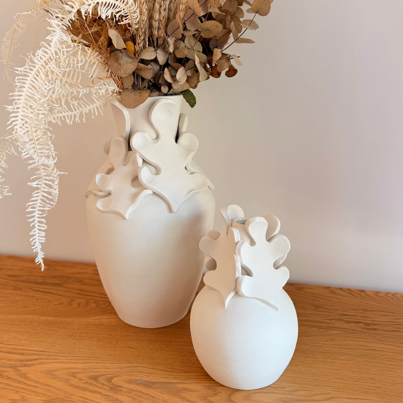 ambiance vases sculpture feuilles de chène