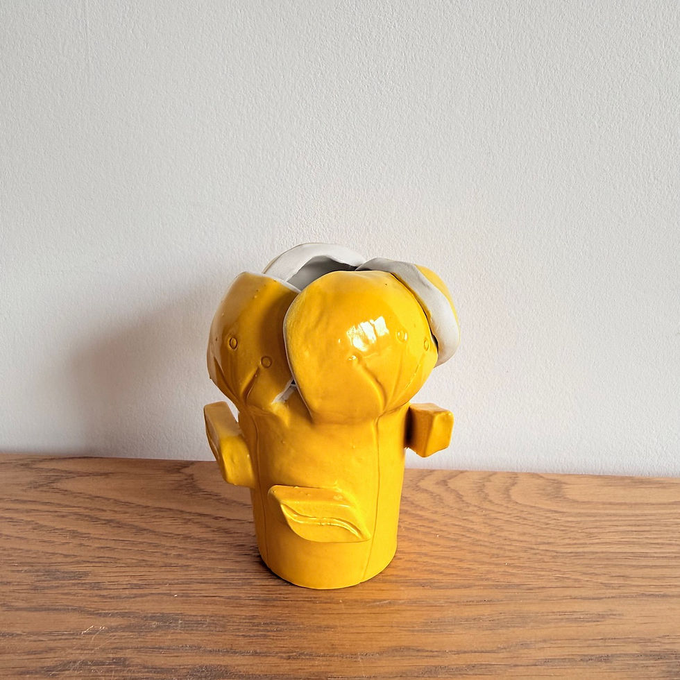 Thumbnail: mini vase fleur jaune