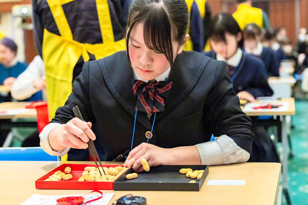 静寂の中に響き渡るピーナッツの着地音