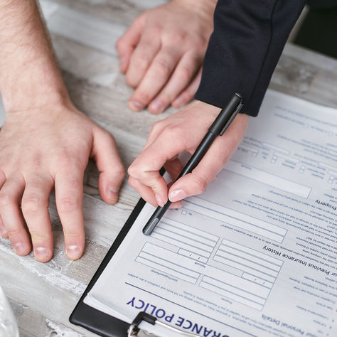 Choosing an insurance policy 