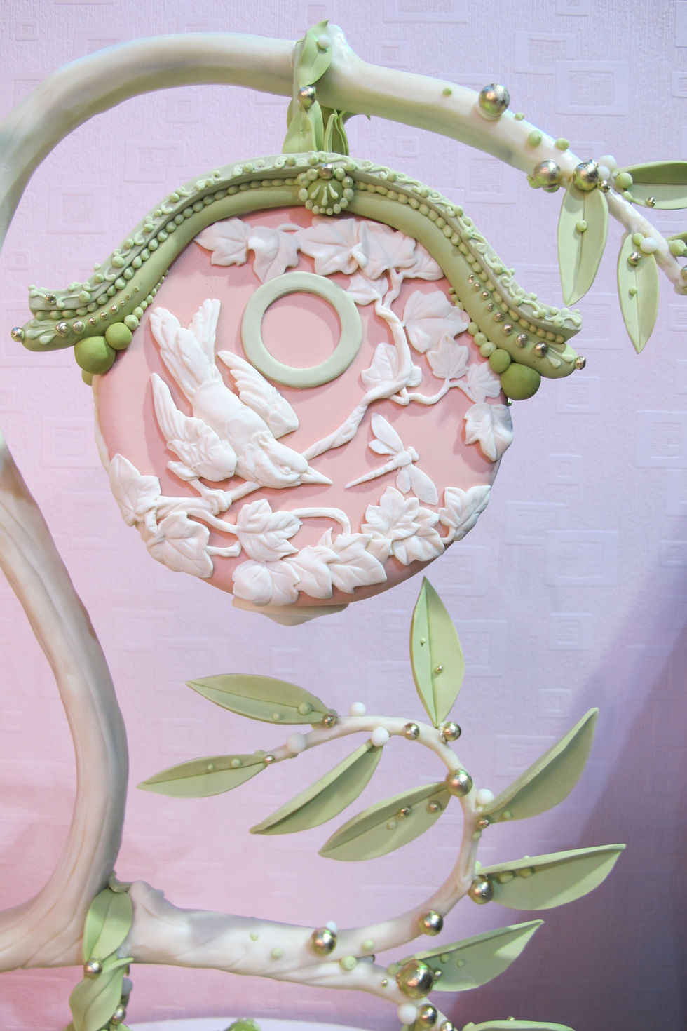 Hanging Bird House edible piece (sugar paste, chocolate, metal structure)
