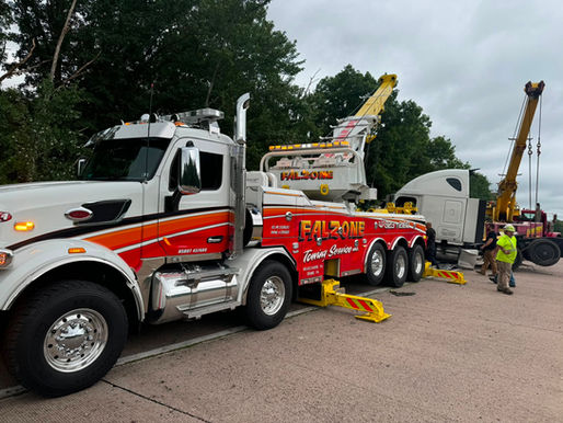 Falzone's 2022 Peterbilt 567 Century 1075