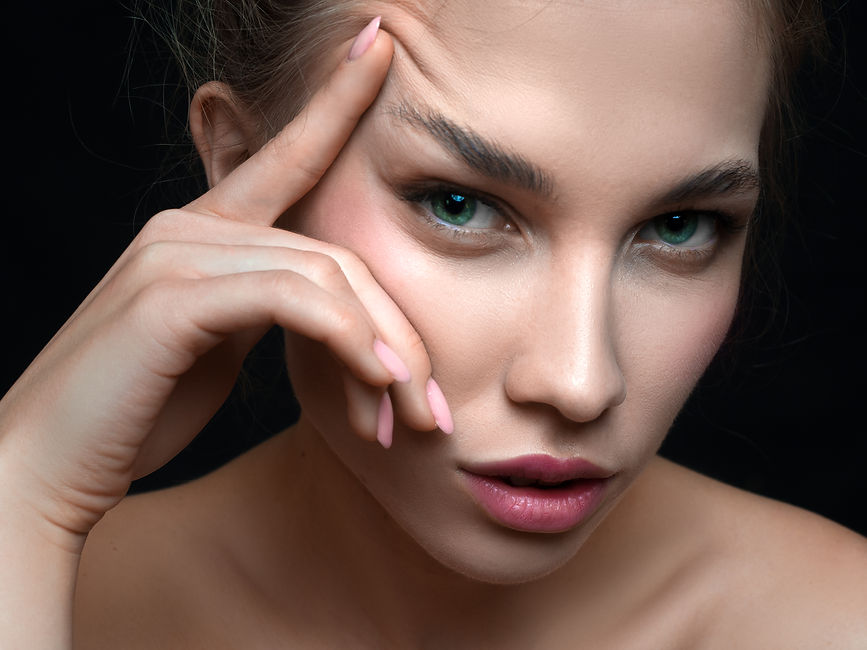 Kaş Kaldırma Alın Germe Yüz Estetiği Antalya