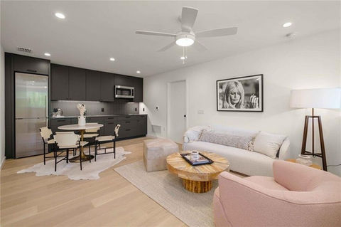 Bouldin Garage Apt.