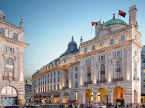 London Is Open - Hotel Royal Cafe