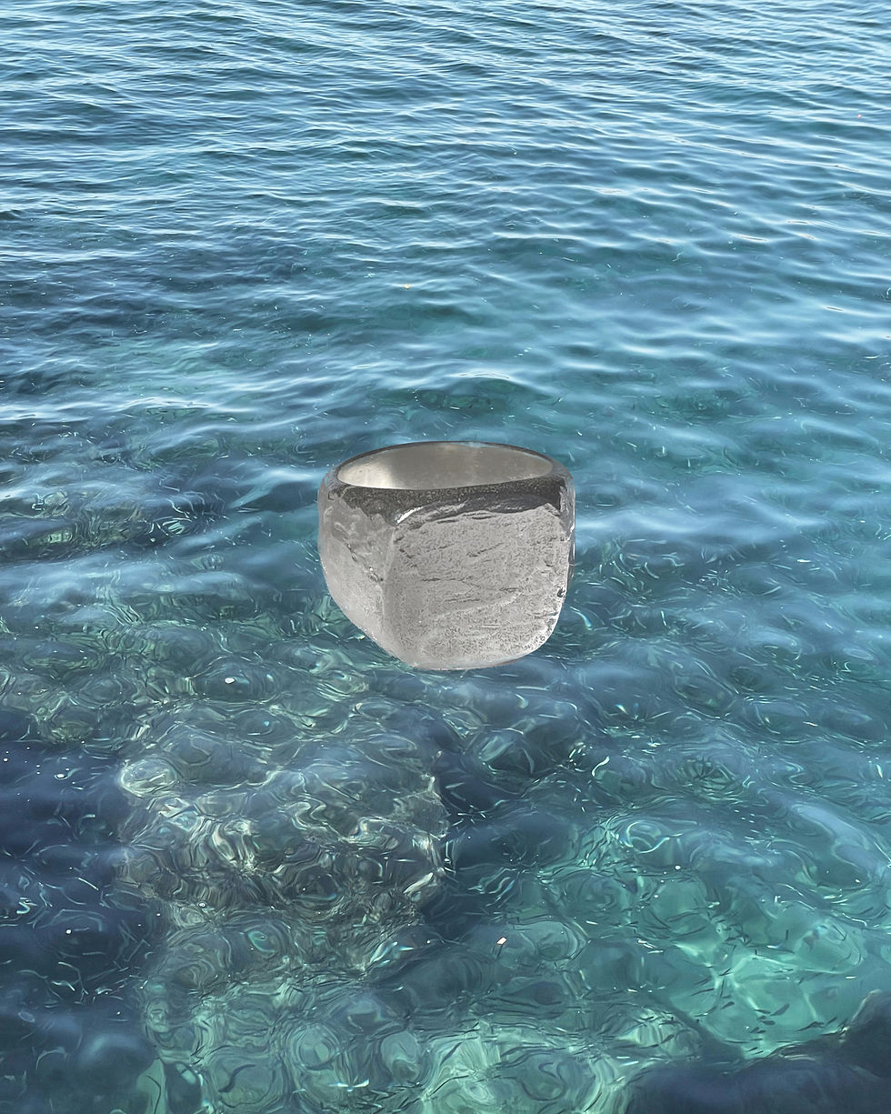Thumbnail: Mimosa signet ring
