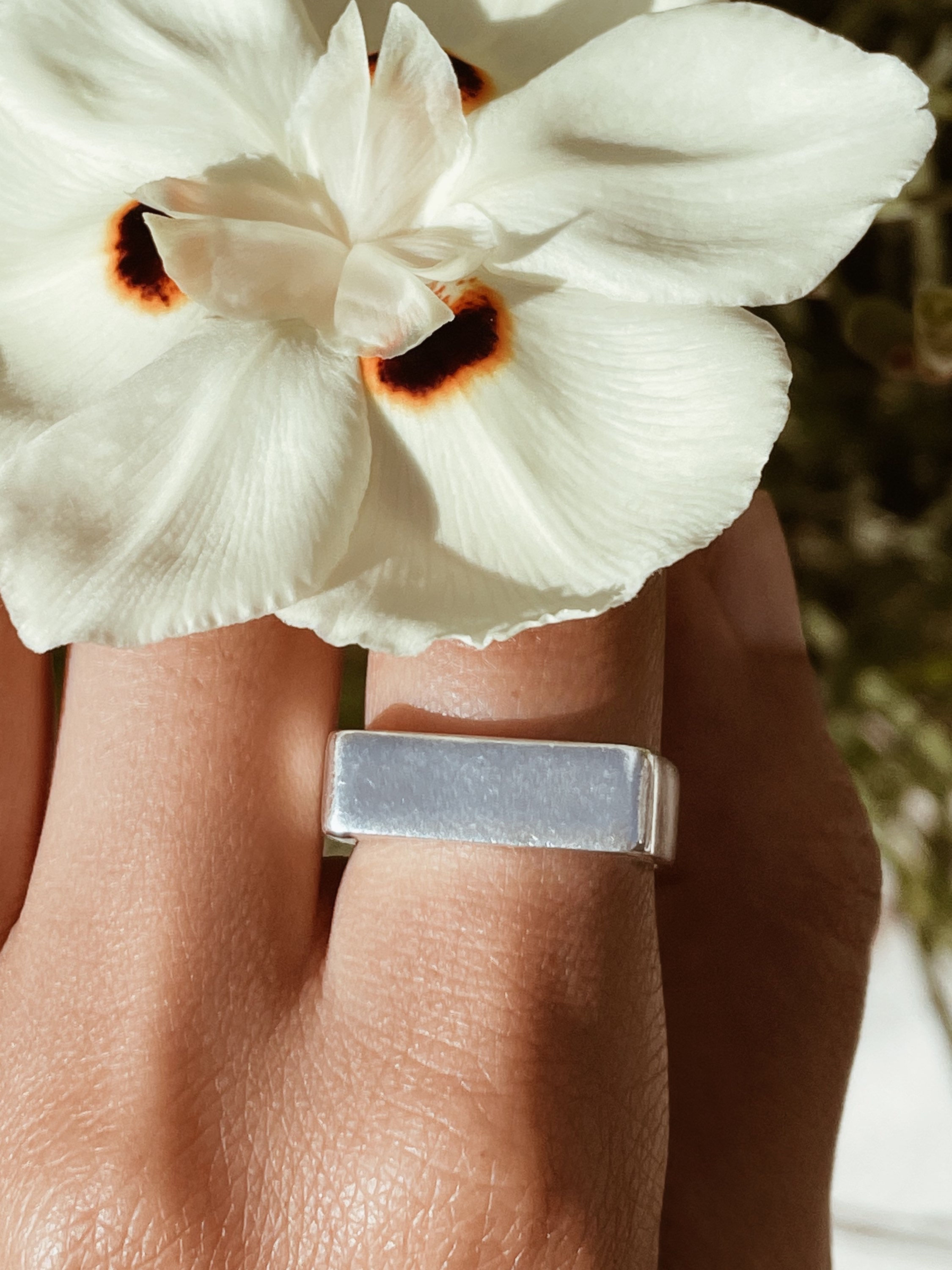 Chunky bar signet ring