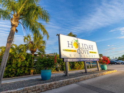 Signage at the entrance of Holiday Hove RV Resort