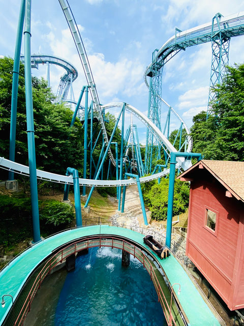 Busch Gardens Williamsburg Log Flume and Alpengeist 