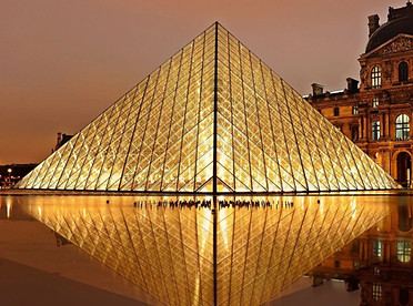 le louvre. yellow.JPG