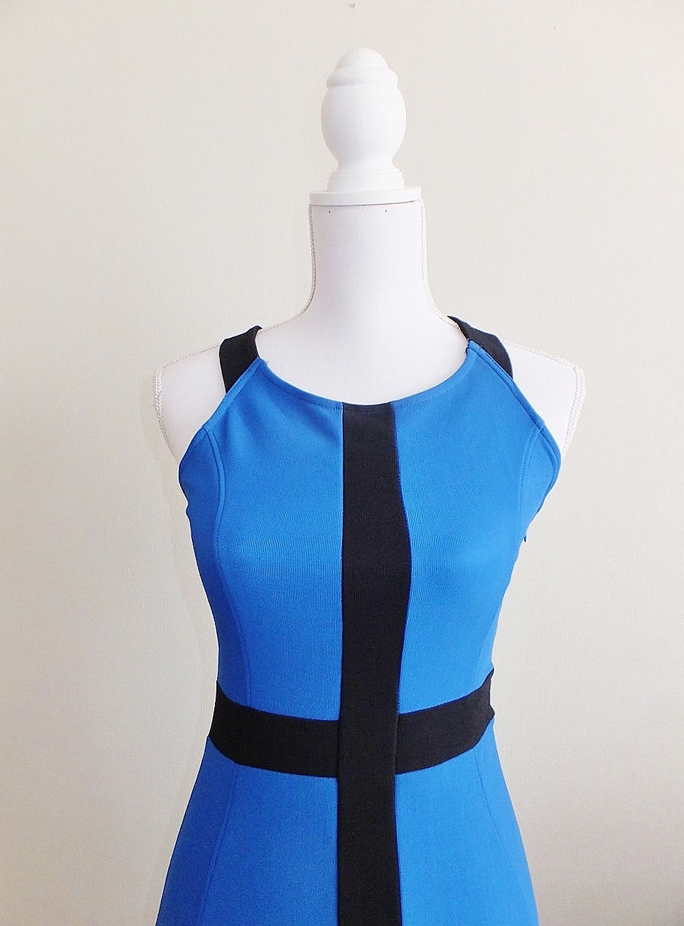 Miniatura: Vestido azulino con negro