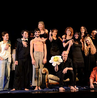 Presentación de los alumnos de la Escuela Int de Teatro Total. Proyecto Semillero