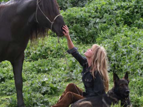 Interview with Actress + Icon Bo Derek on Ending Horse Slaughter | The Barbi Twins