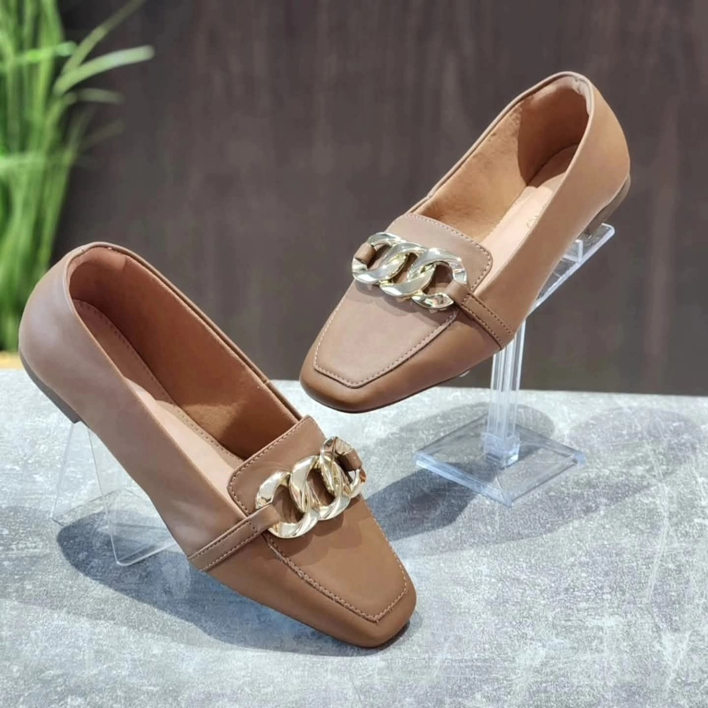  Viauno متوفر في لون كميل 